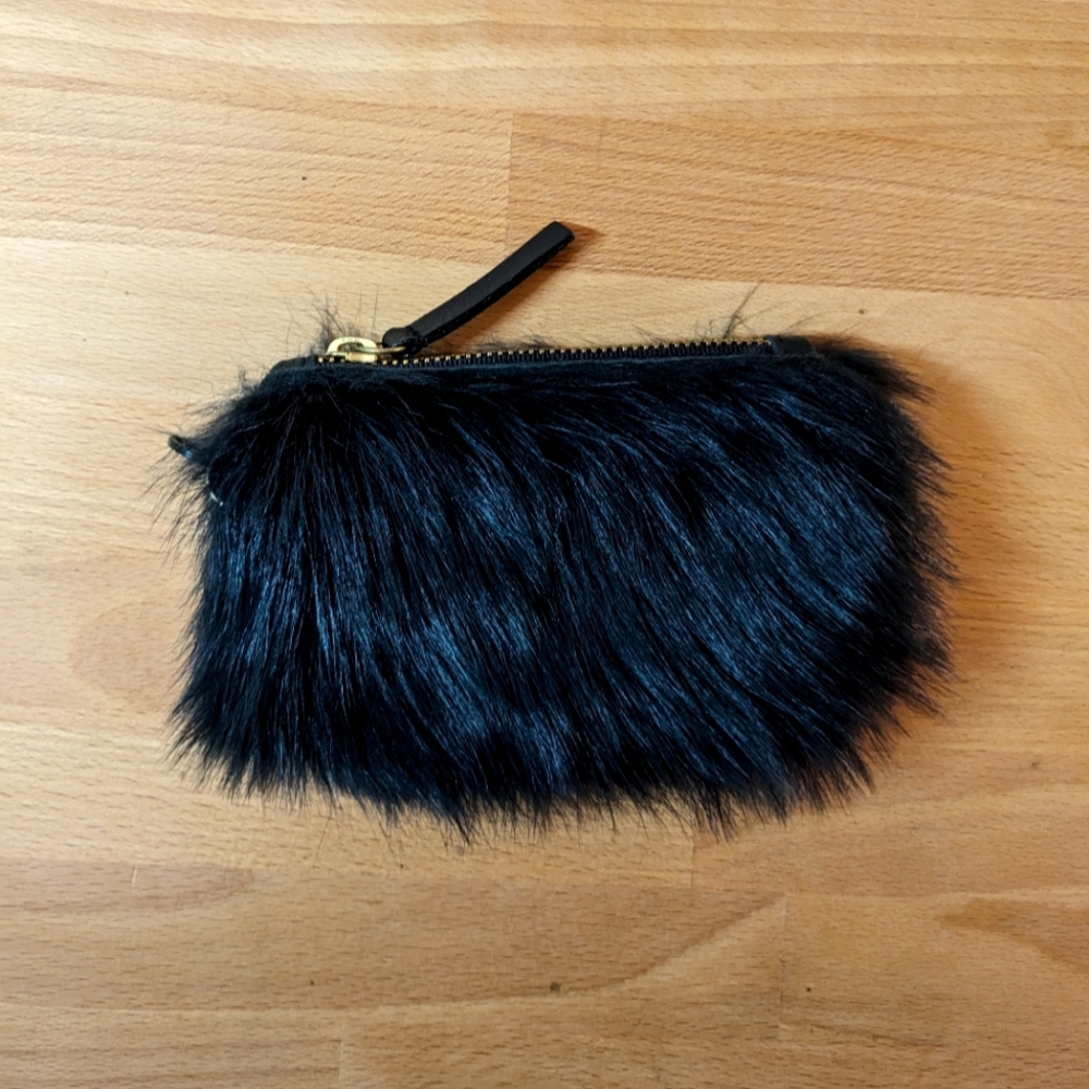 Primecut shearling coin pouch in monster